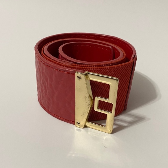 [SOLD] ✨2/$20 🍄 Coral Waist Belt - Picture 1 of 3